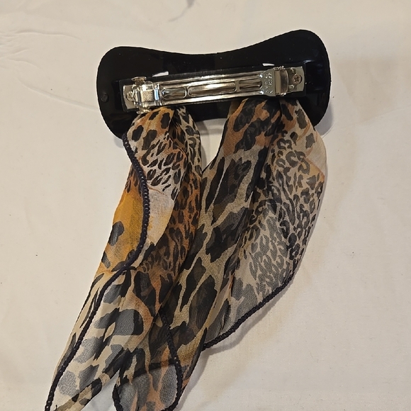 Stylish Women's Hair Accessories Set - Black, Blue, Pink - Picture 13 of 16